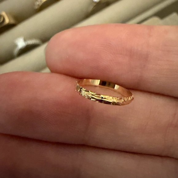 vintage victorian BDA 10k solid gold floral etched baby ring or necklace charm - Picture 4 of 7